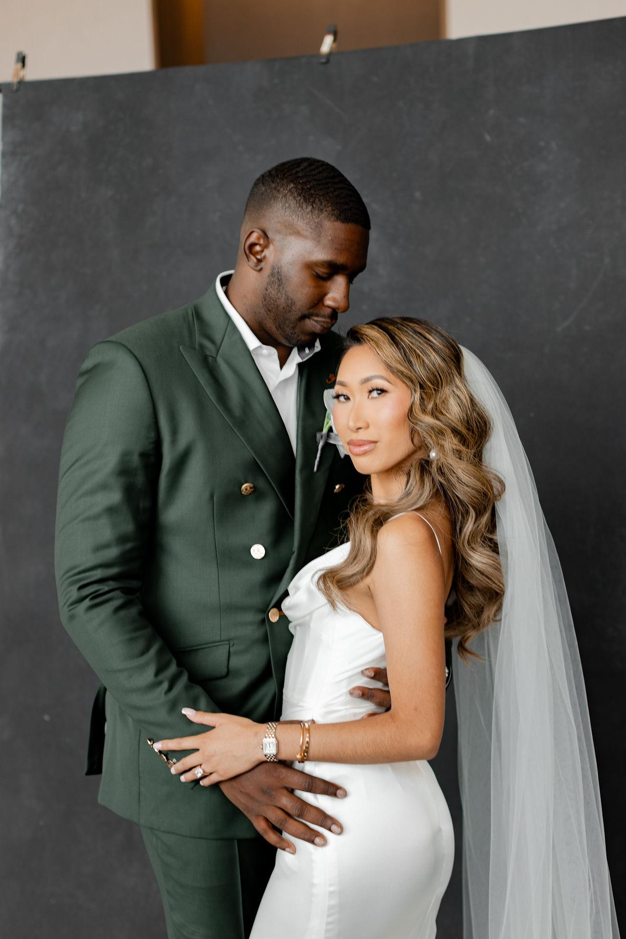 A Modern Summer Wedding at the Loews Kansas City Hotel photo 4