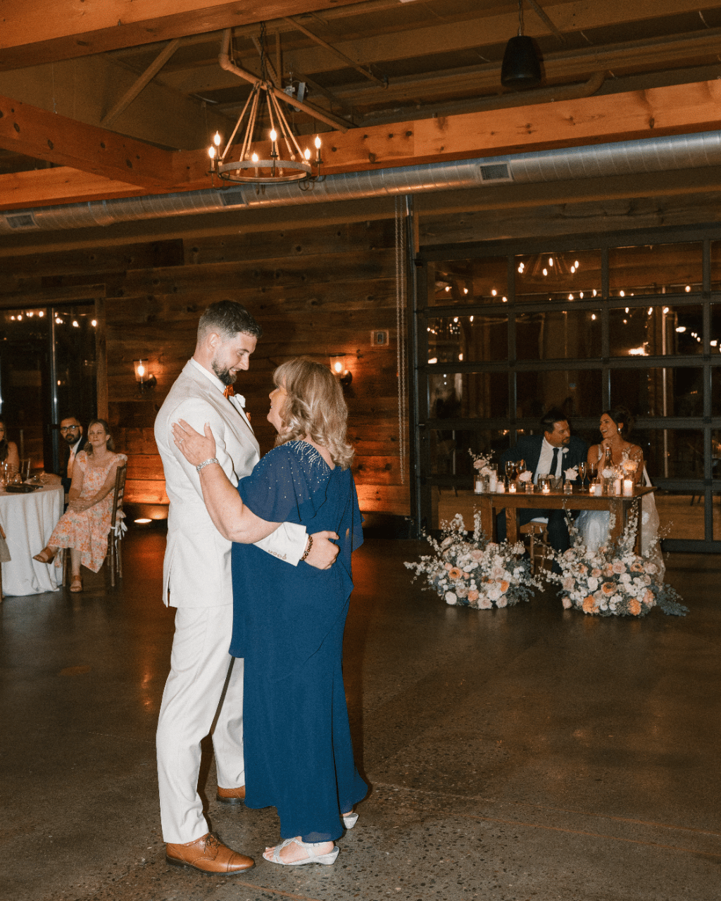 An Effortlessly Elegant Vineyard Wedding in Newport photo 2