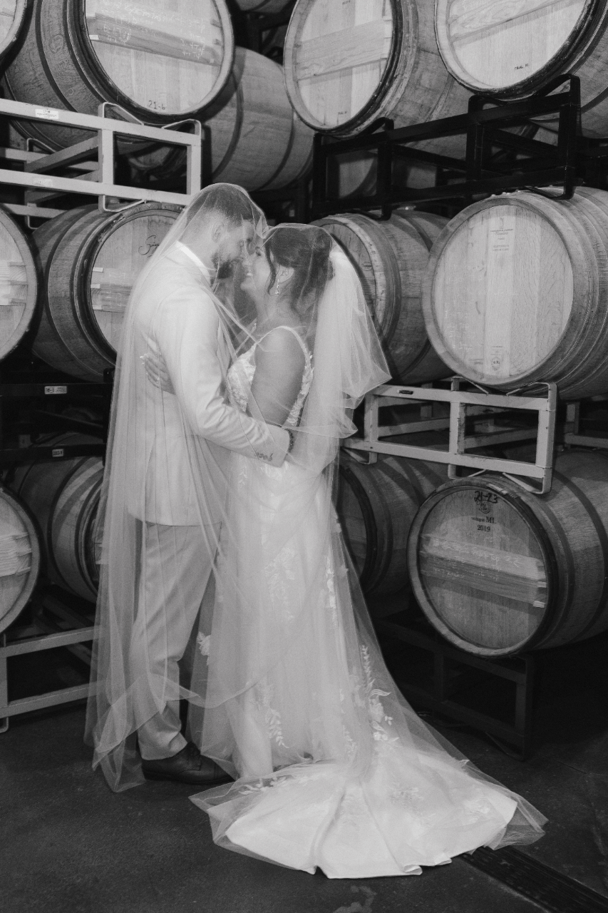An Effortlessly Elegant Vineyard Wedding in Newport photo 5