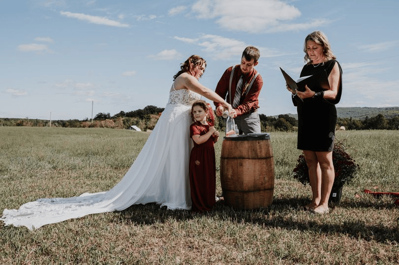 Lisa Agnew: Marriage Officiant portfolio 1