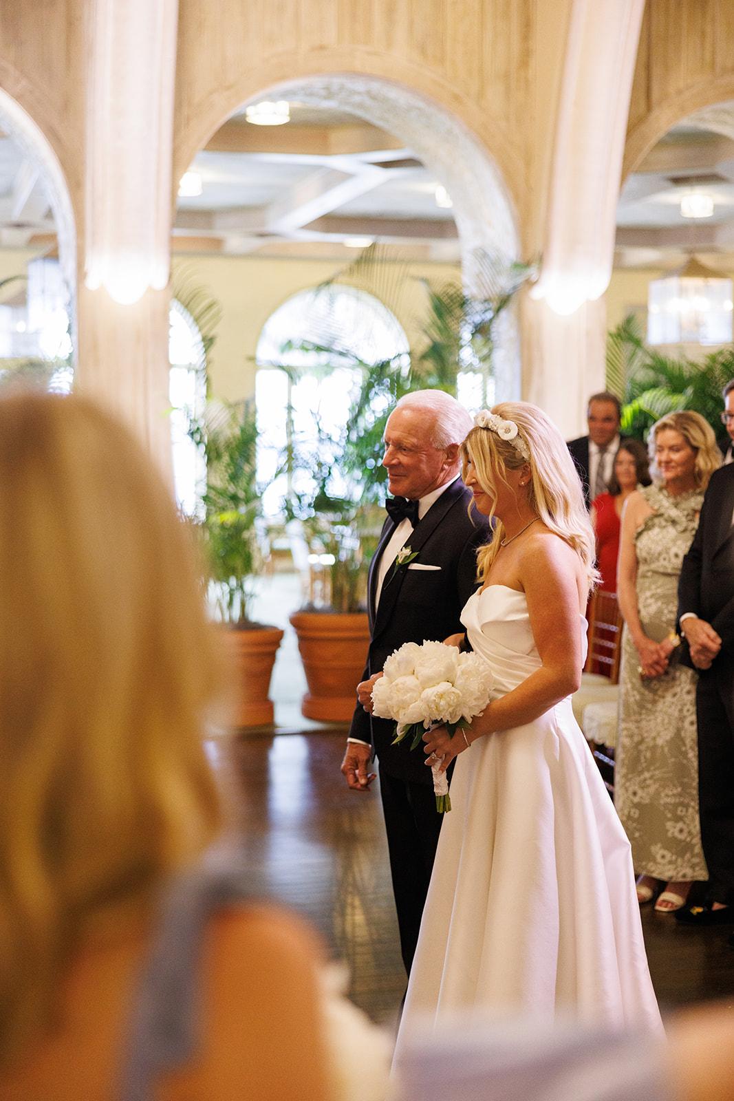 A Classic Spring Wedding at The Bath & Tennis Club 25