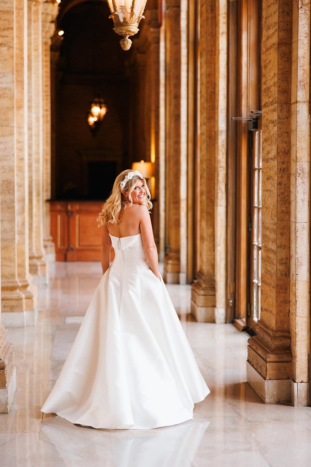 A Classic Spring Wedding at The Bath & Tennis Club photo 2