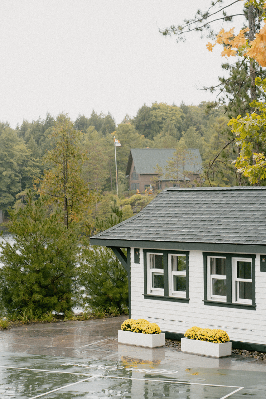 A Non-Traditional Fall Wedding in Ontario, Canada photo 2