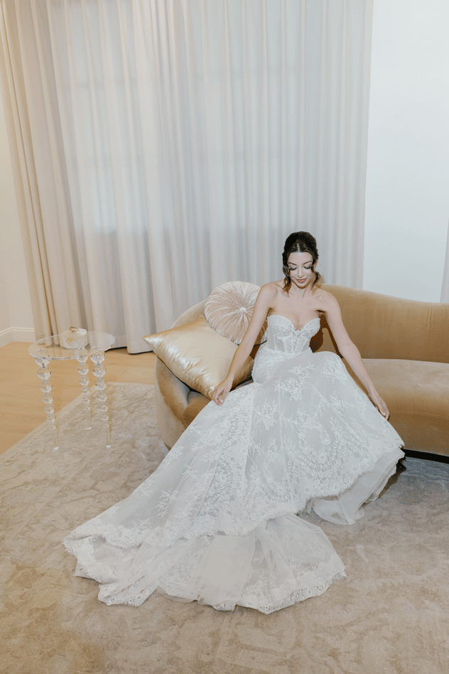 àLouise Bridal