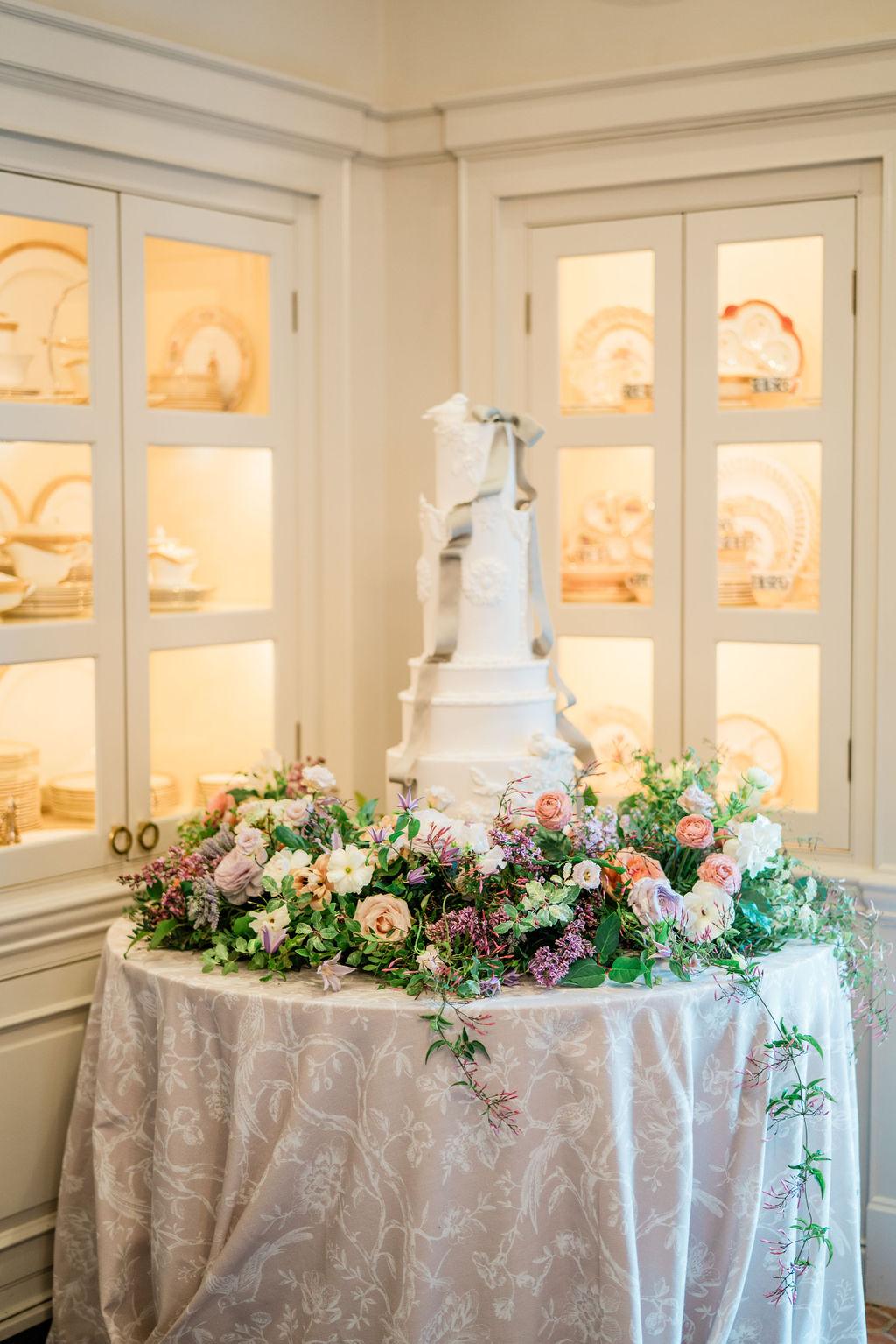 A Romantic Spring Styled Shoot at the Glenmere Mansion 40