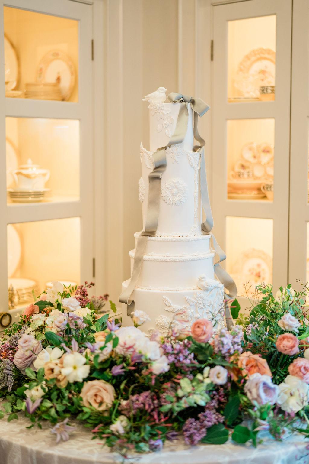 A Romantic Spring Styled Shoot at the Glenmere Mansion 17