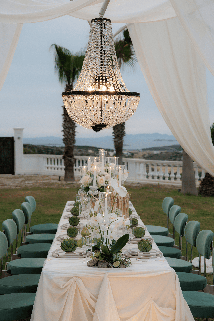 A Romantic Spring Styled Shoot at Villa Aethra