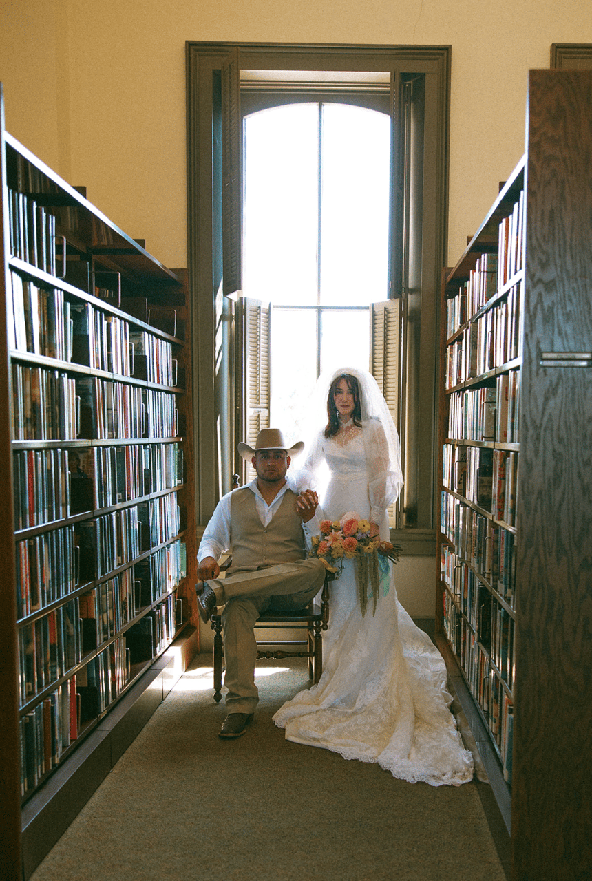 A Classic Summer Wedding at Pioneer Memorial Library