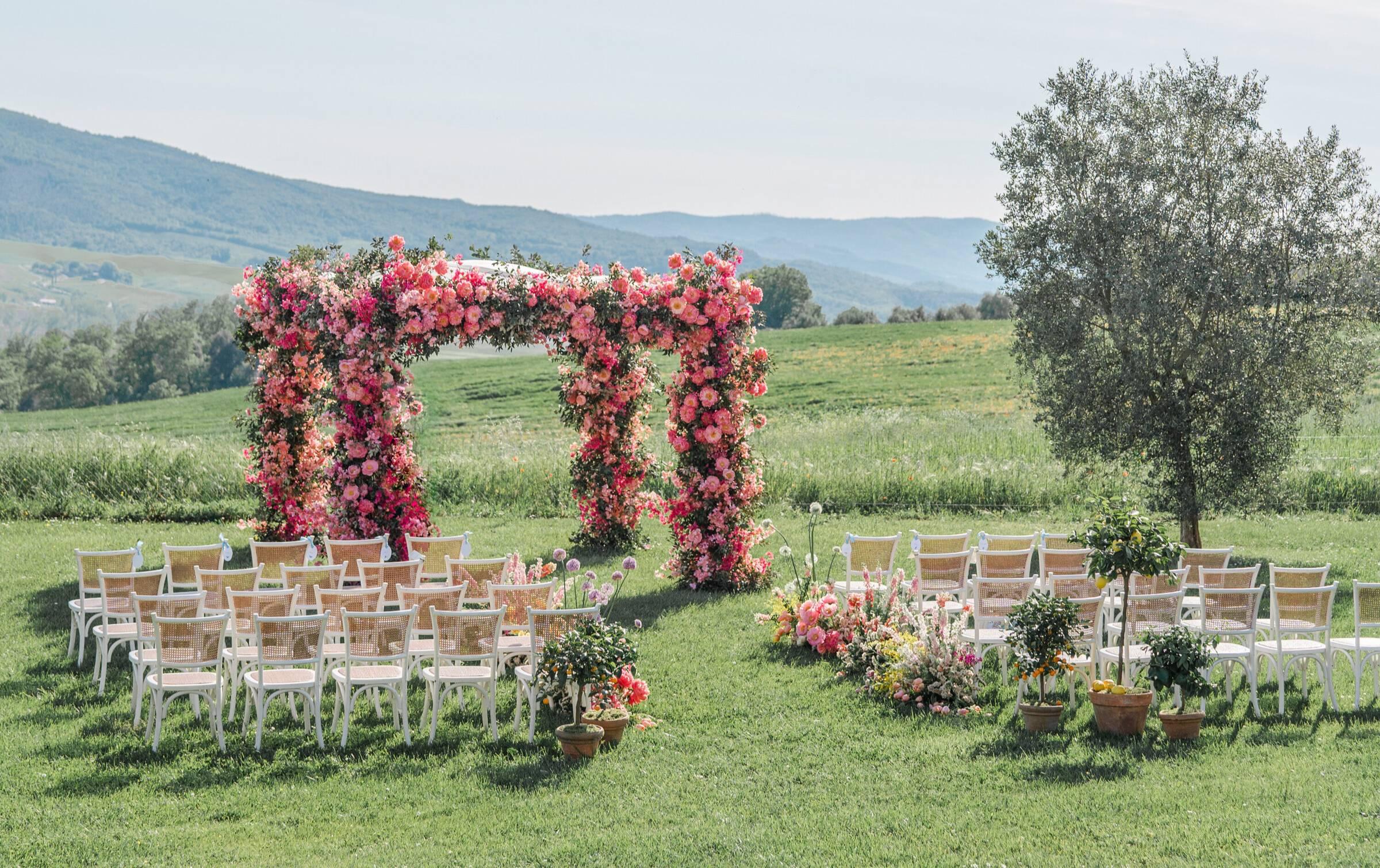 The Loverly List: Best Wedding Florists in the US 2025-26