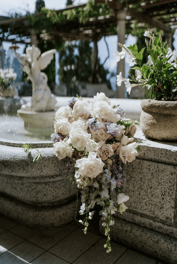The Blonde & The Blooms