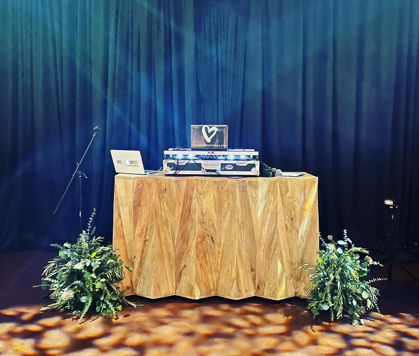 Elegant Sound and Lighting