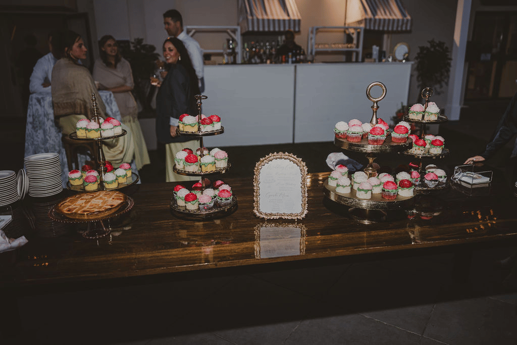 A Modern Summer Wedding at Regatta Place photo 3