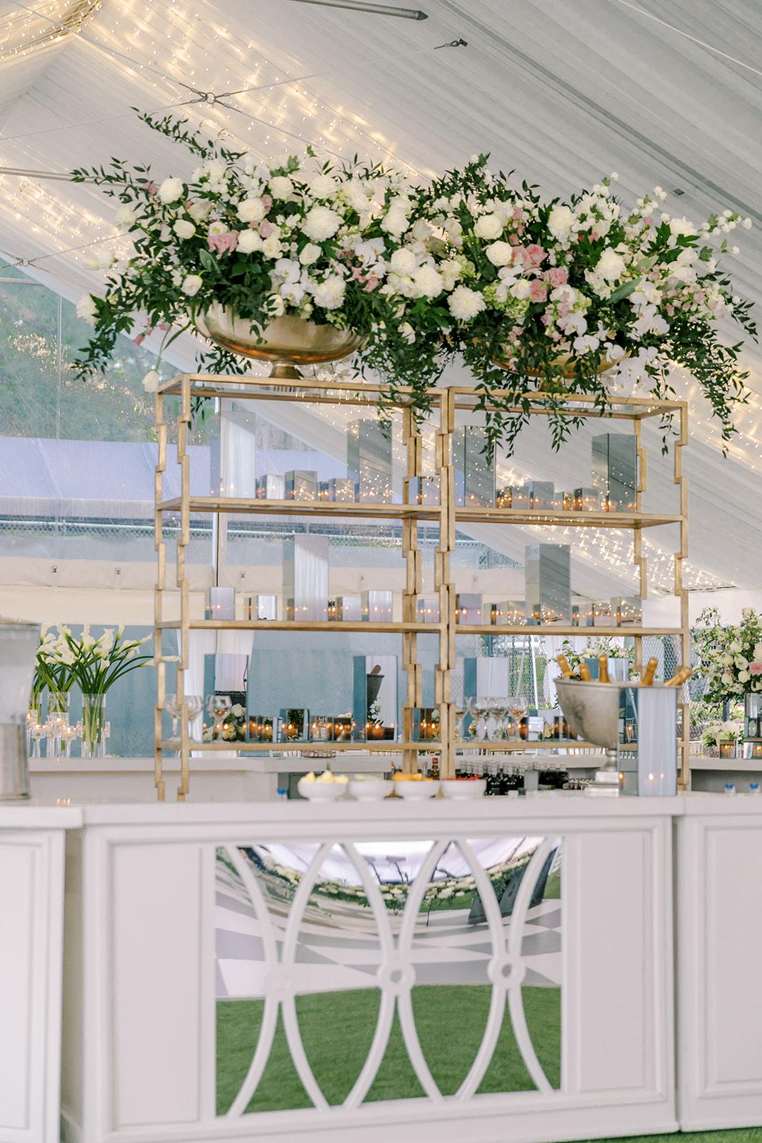 A Classic Spring Wedding at The University Club 81