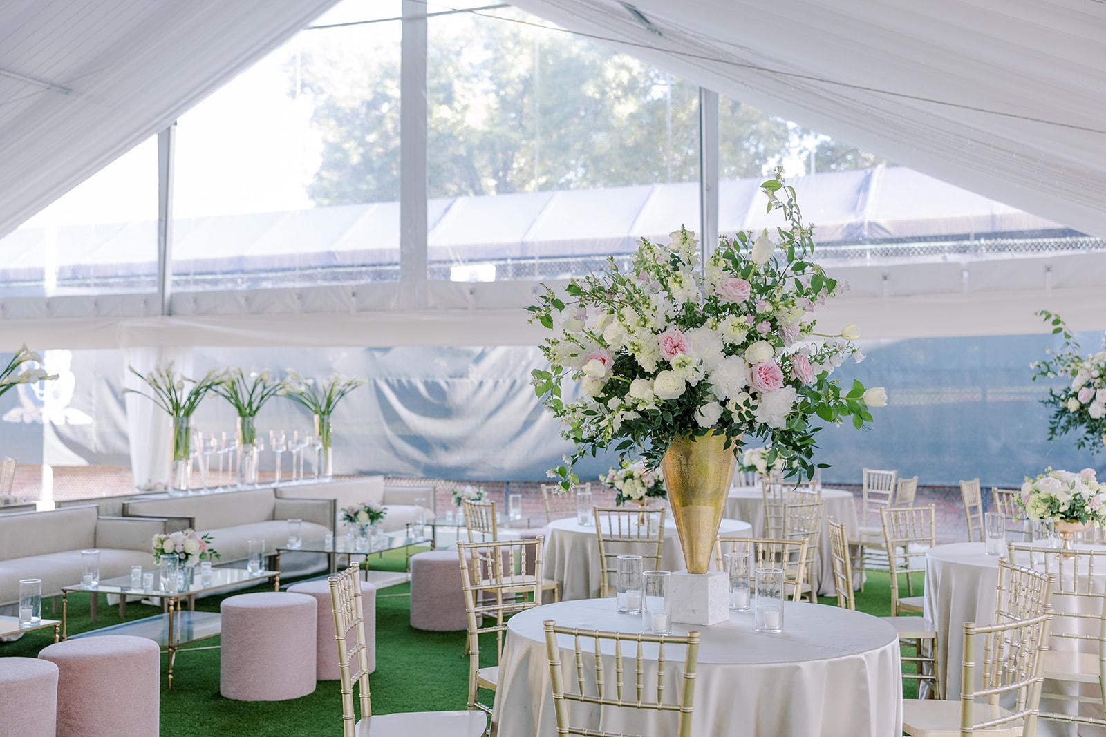 A Classic Spring Wedding at The University Club 72