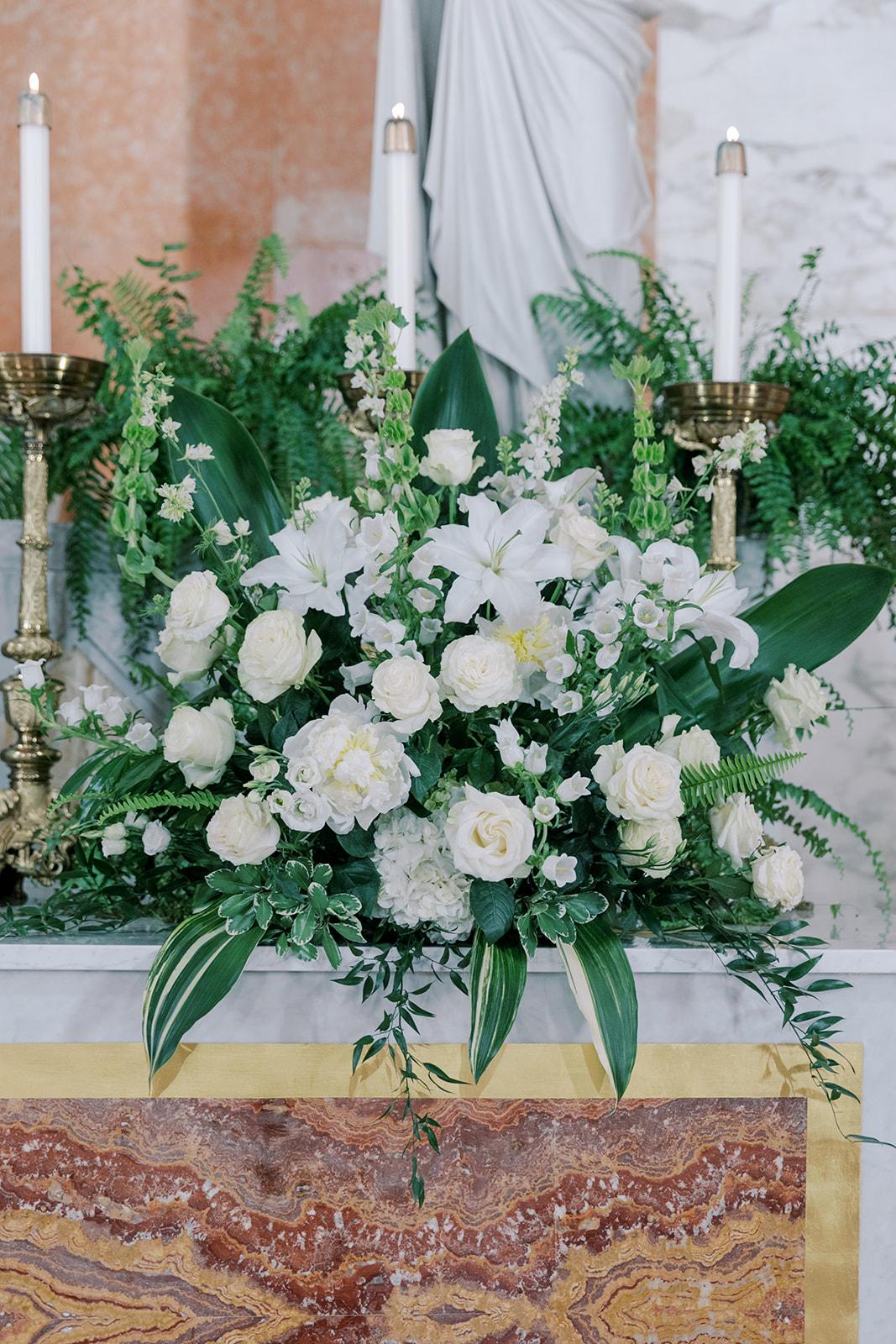 A Classic Spring Wedding at The University Club 55