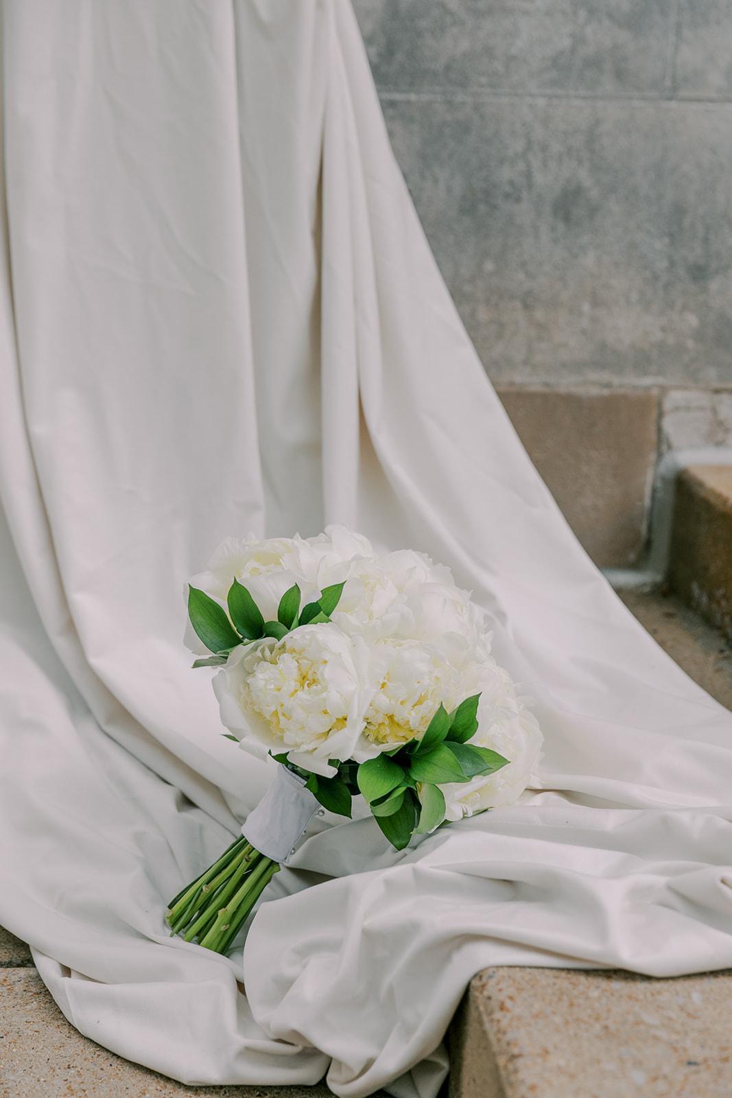 A Classic Spring Wedding at The University Club 39