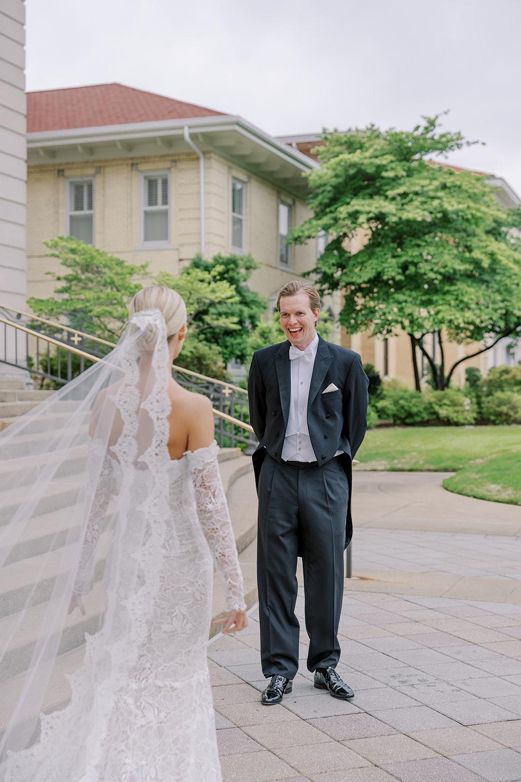 A Classic Spring Wedding at The University Club 45