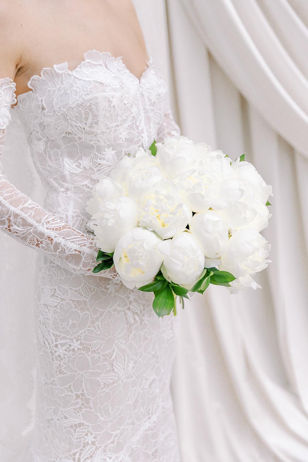 A Classic Spring Wedding at The University Club 41