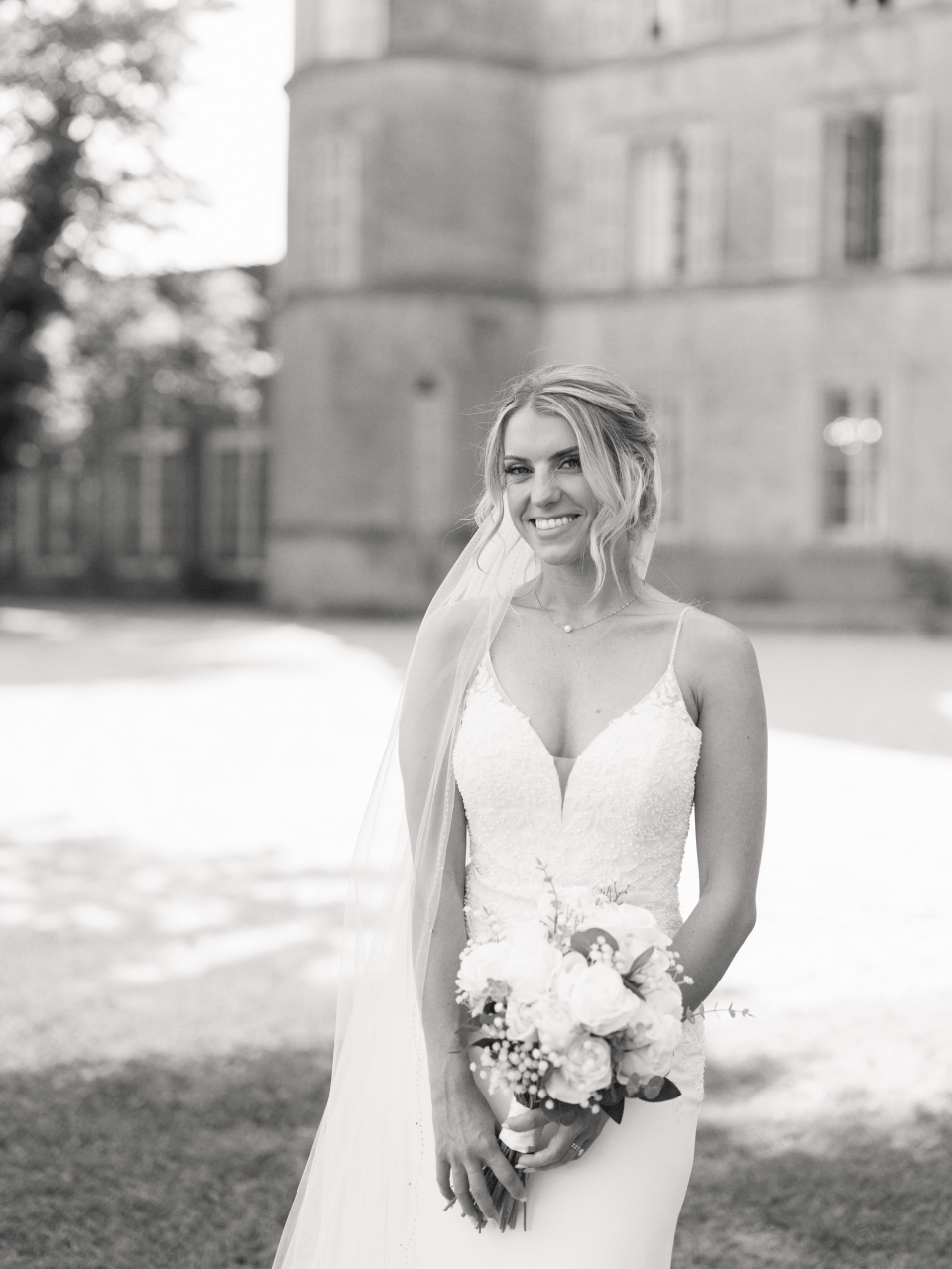 A Classic Summer Wedding at Château Robernier photo 2