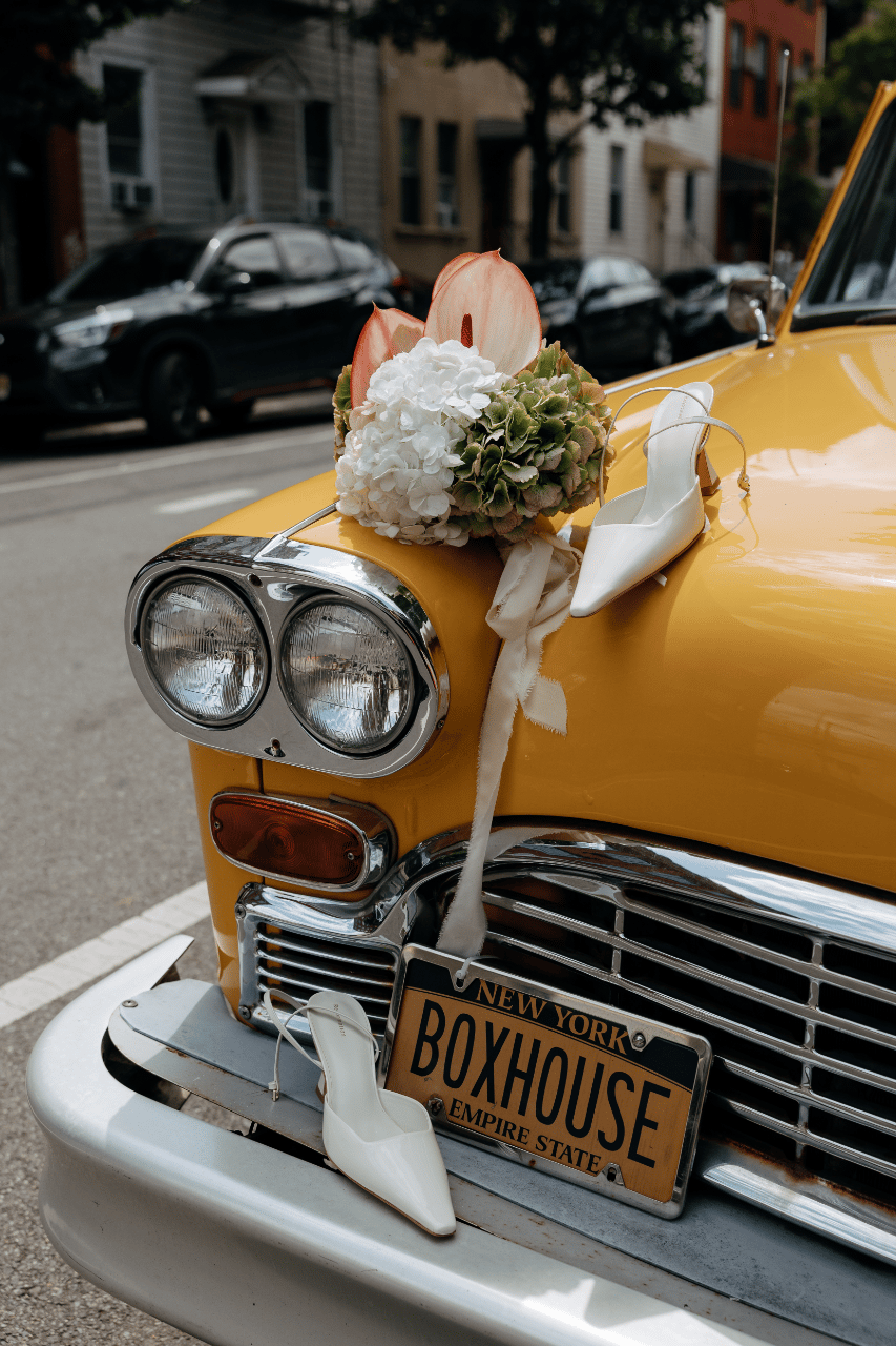 A Modern Summer Wedding at Box House Hotel