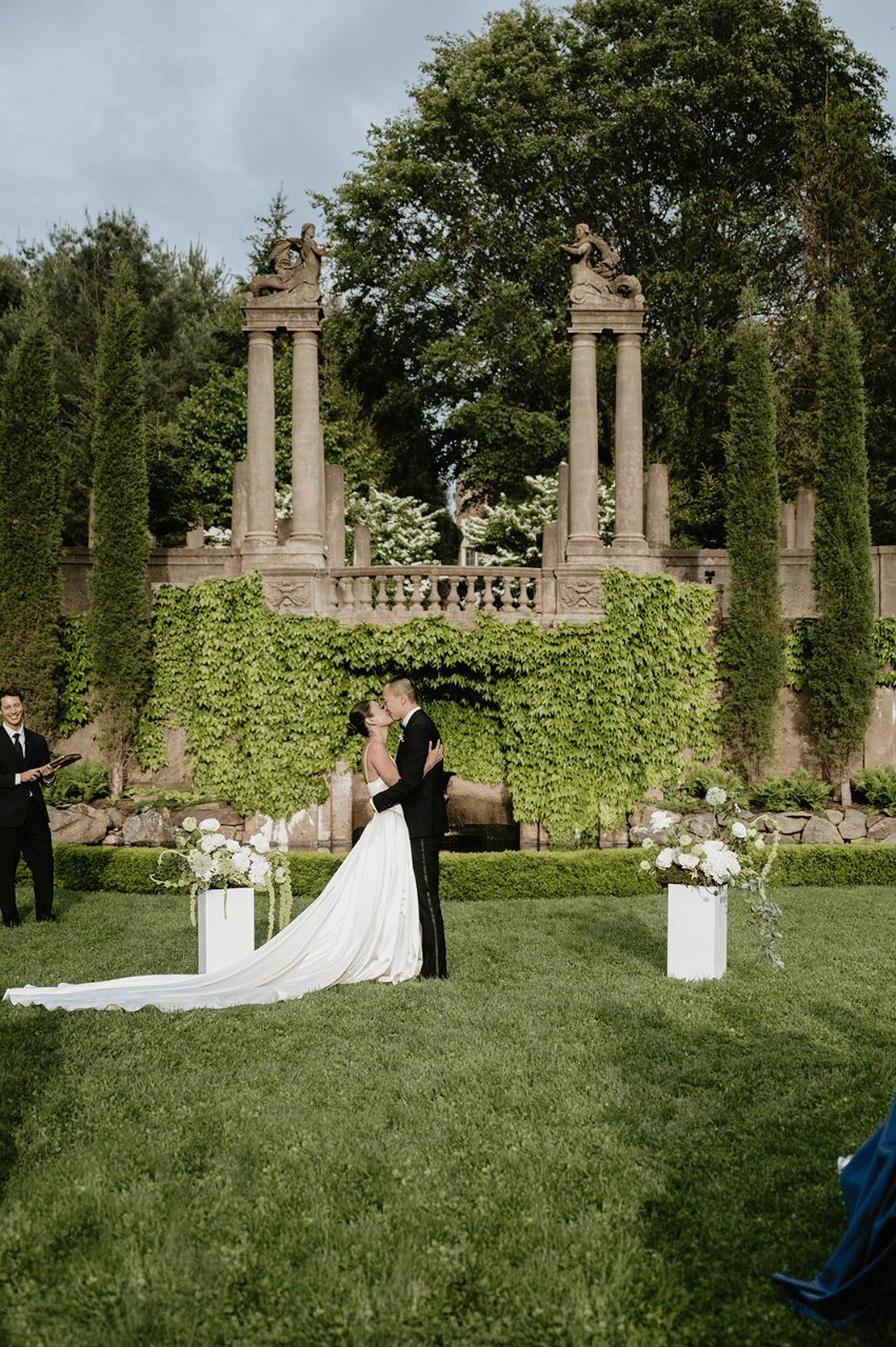 A Classic Spring Wedding at Crane Estate photo 3