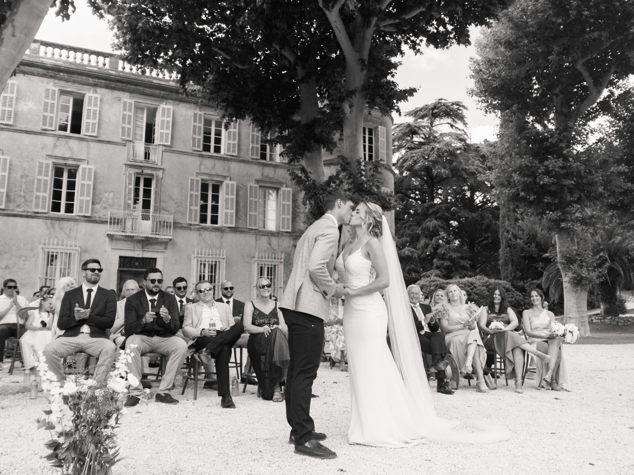 A Classic Summer Wedding at Château Robernier photo 4