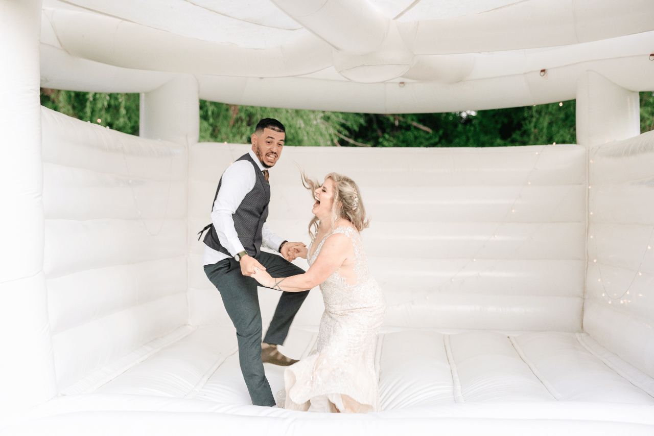 A Glamorous Spring Wedding in Smithville, Missouri photo 4