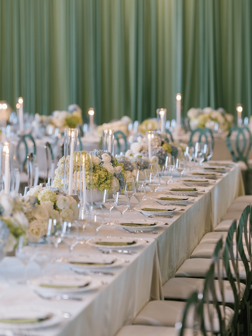 A Classic Spring Wedding at Aria Resort & Casino