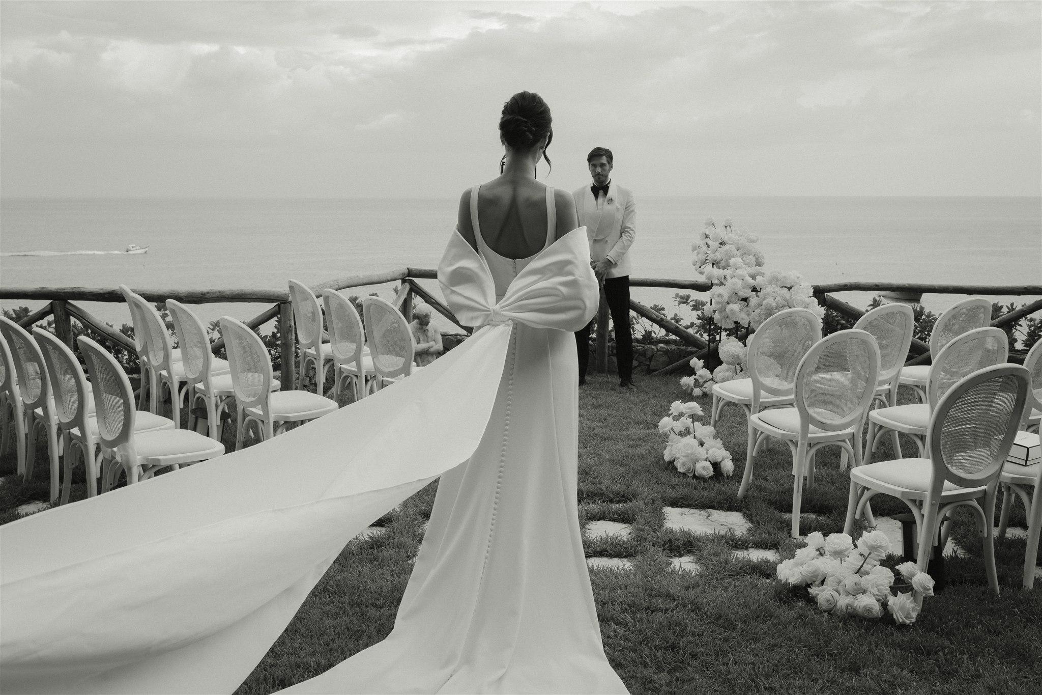 A Glamorous Spring Wedding at Borgo Santandrea 9