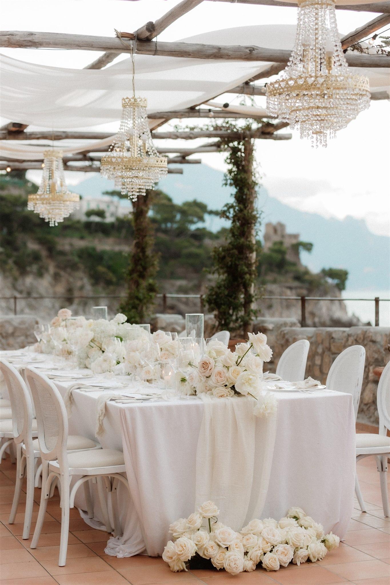A Glamorous Spring Wedding at Borgo Santandrea 7