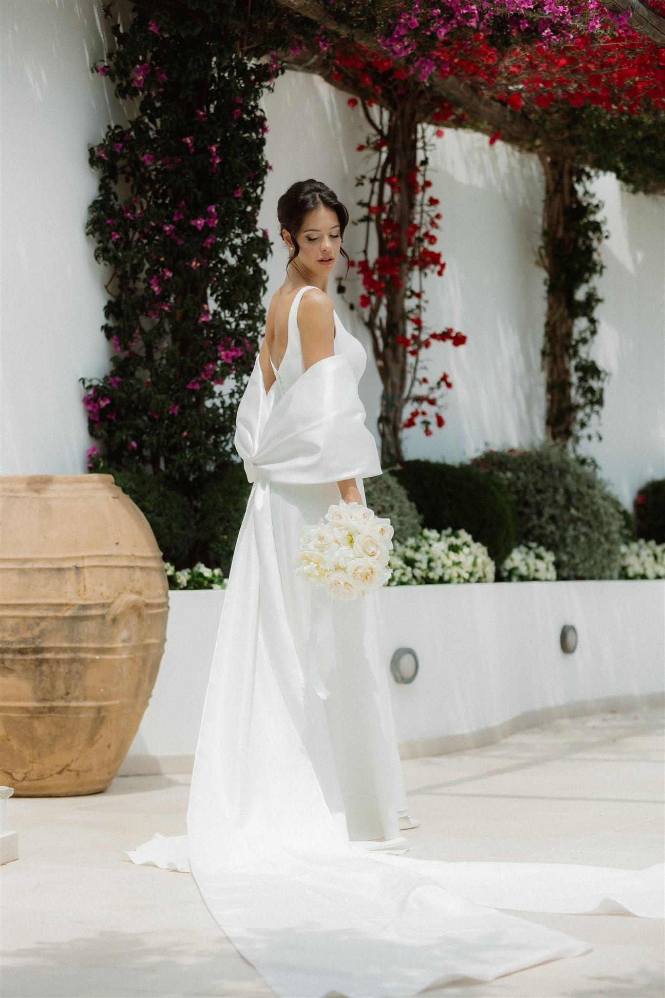A Glamorous Spring Wedding at Borgo Santandrea 5