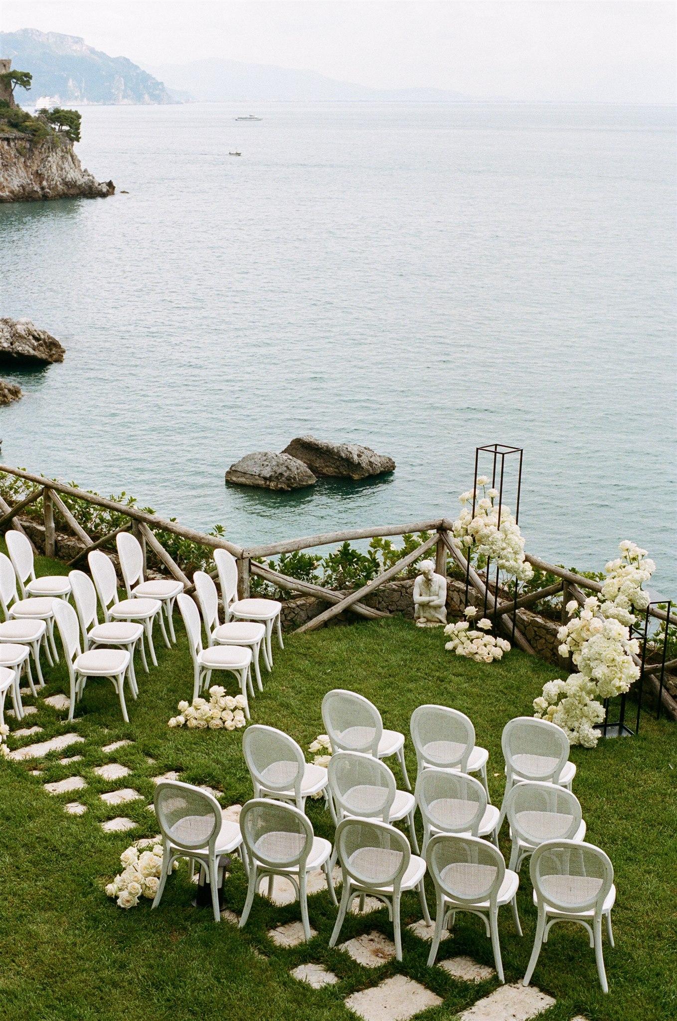 A Glamorous Spring Wedding at Borgo Santandrea 12