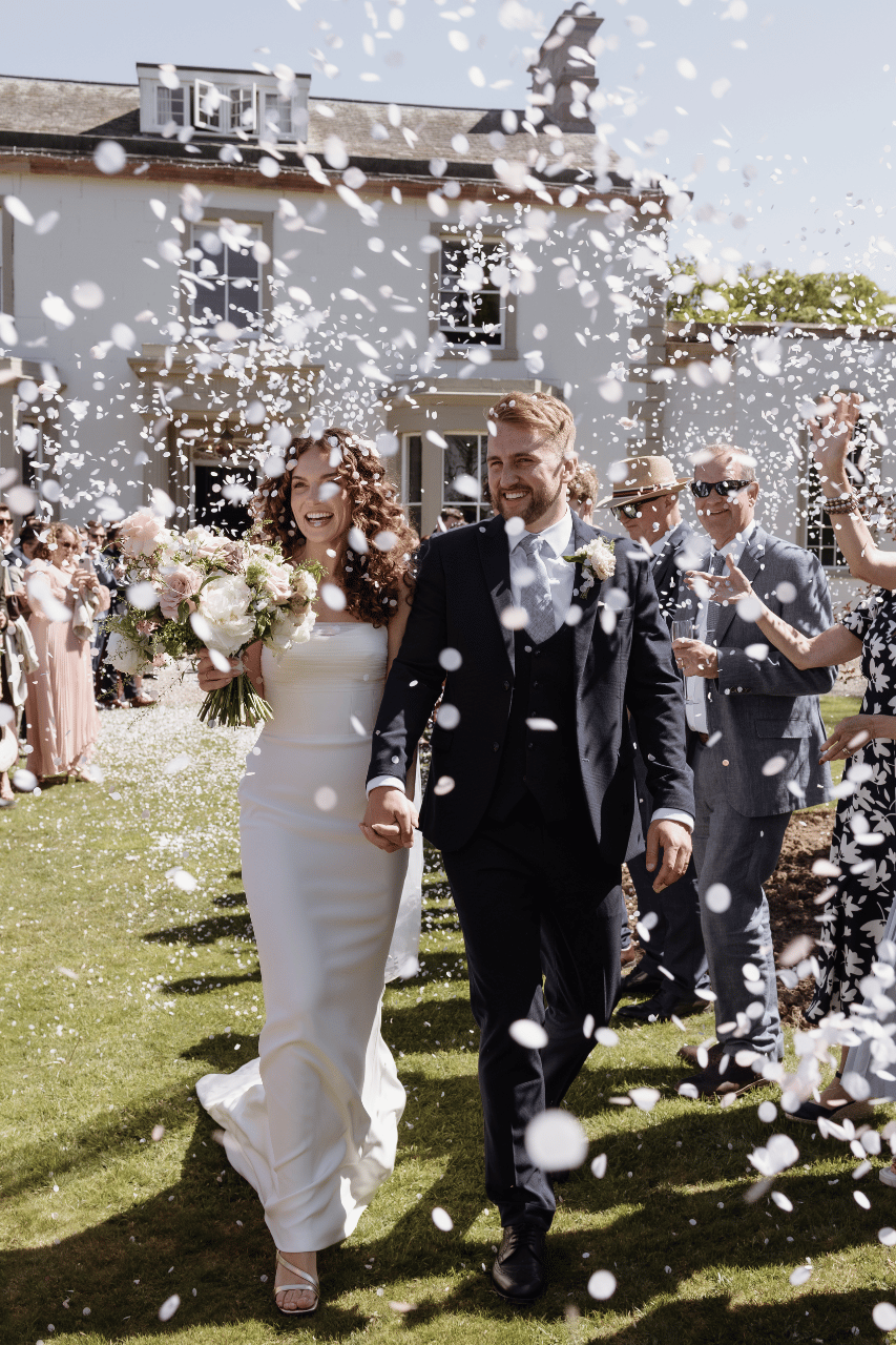 A Modern Spring Wedding at Holesfoot