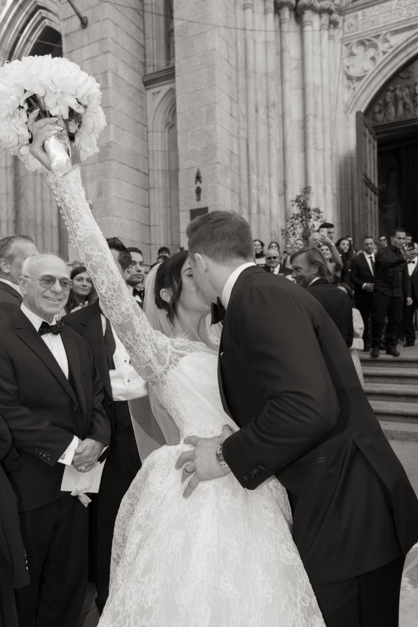 A Romantic Spring Wedding at Metropolitan Club photo 2