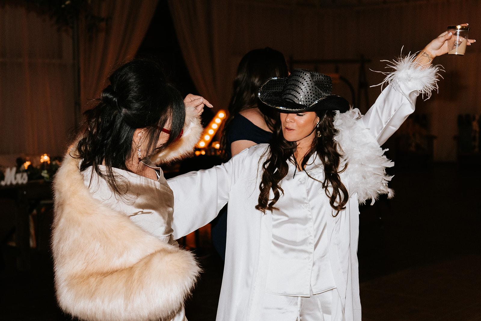 A Romantic Winter Wedding at La Joya Dulce 52