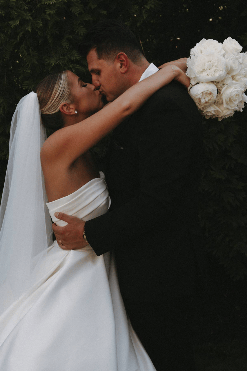 Alexa Ventola & Rob Ventola's wedding-image-9