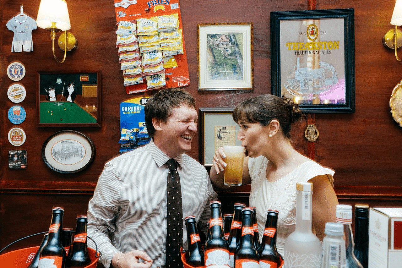 Garden wedding, pub theme