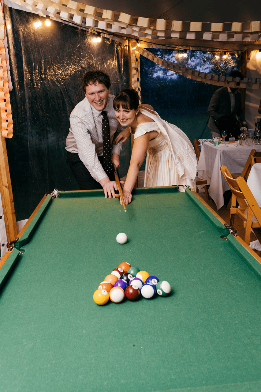 Garden wedding, pub theme