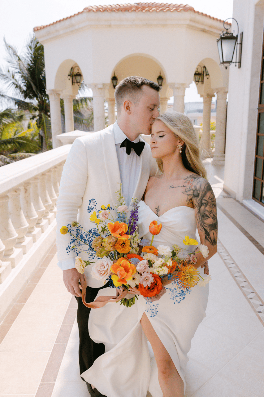 A Non-Traditional Spring Wedding at Villa La Joya