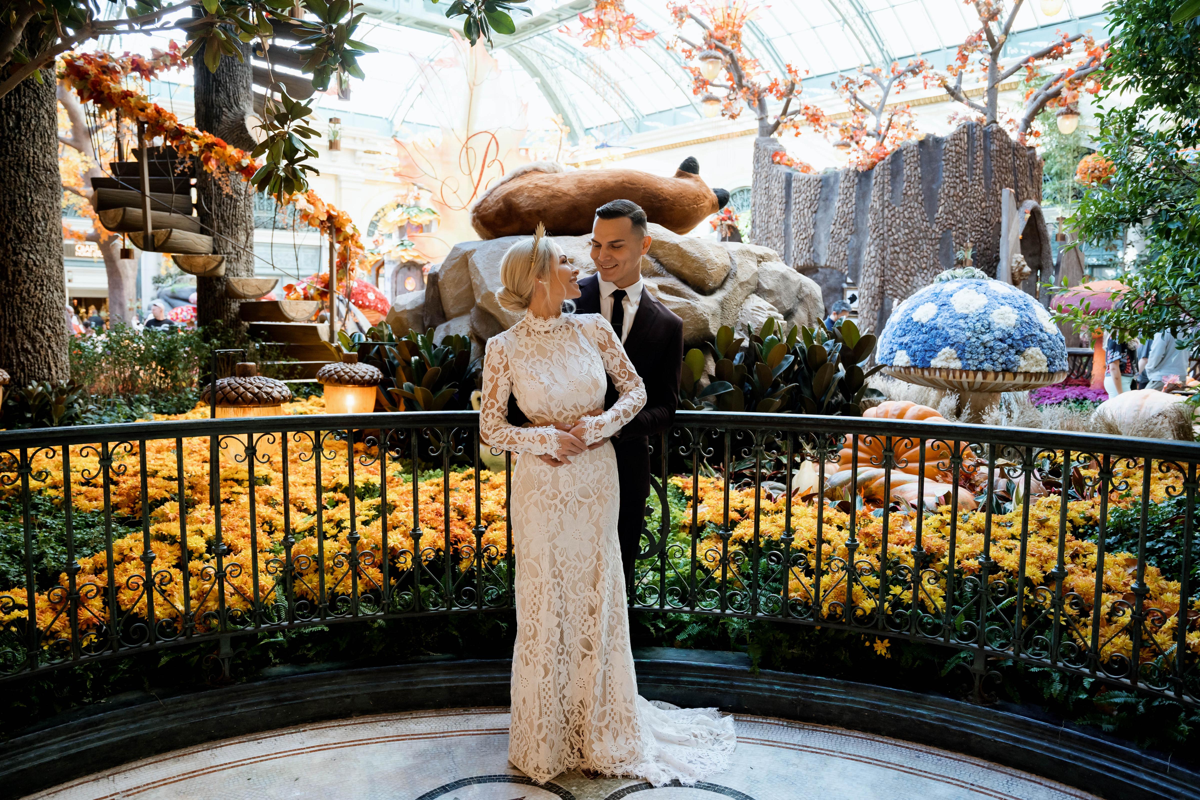A Boho Spring Wedding at The Mayfair Supper Club at Bellagio 42