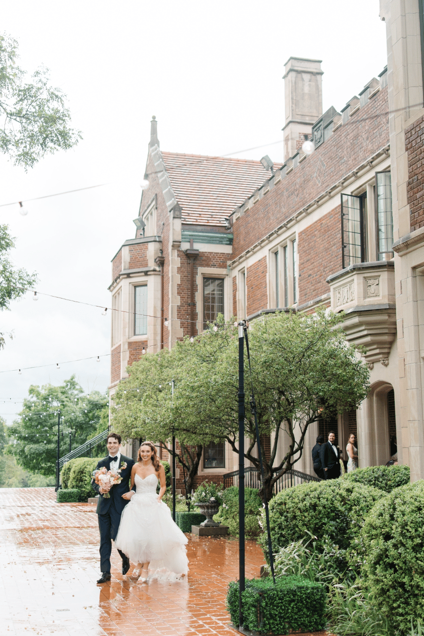 A Romantic Summer Wedding at Waveny House photo 3