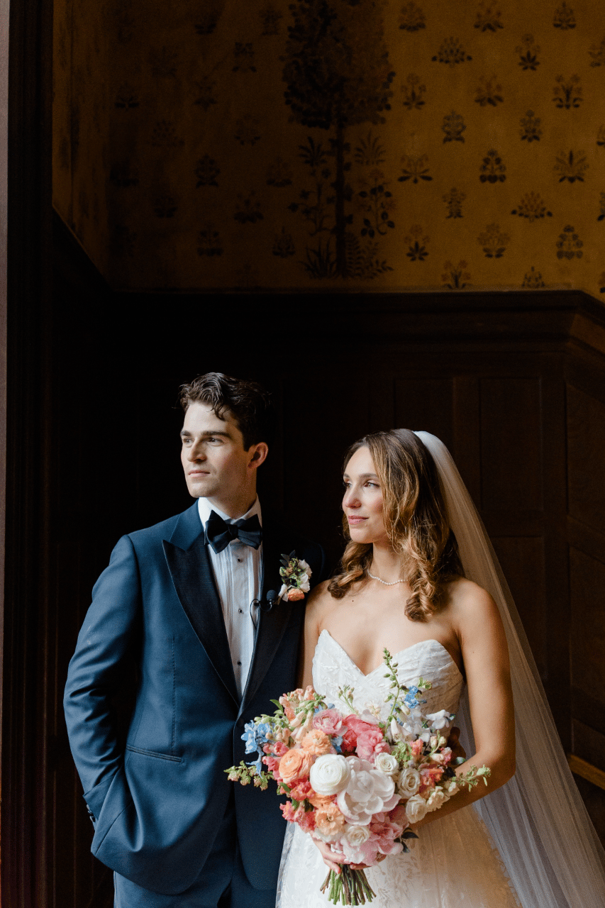 A Romantic Summer Wedding at Waveny House