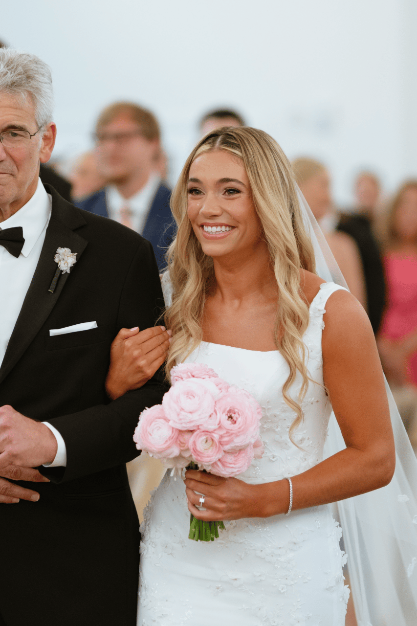Hannah Swinney & Will Swinney's wedding-image-15