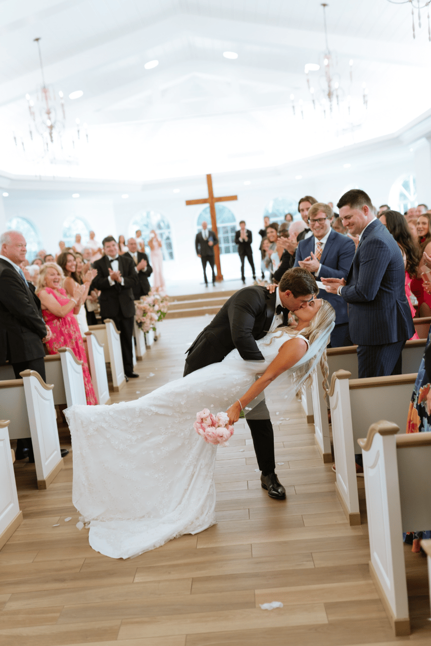Hannah Swinney & Will Swinney's wedding-image-18
