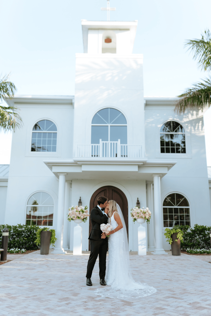 Hannah Swinney & Will Swinney's wedding-image-20