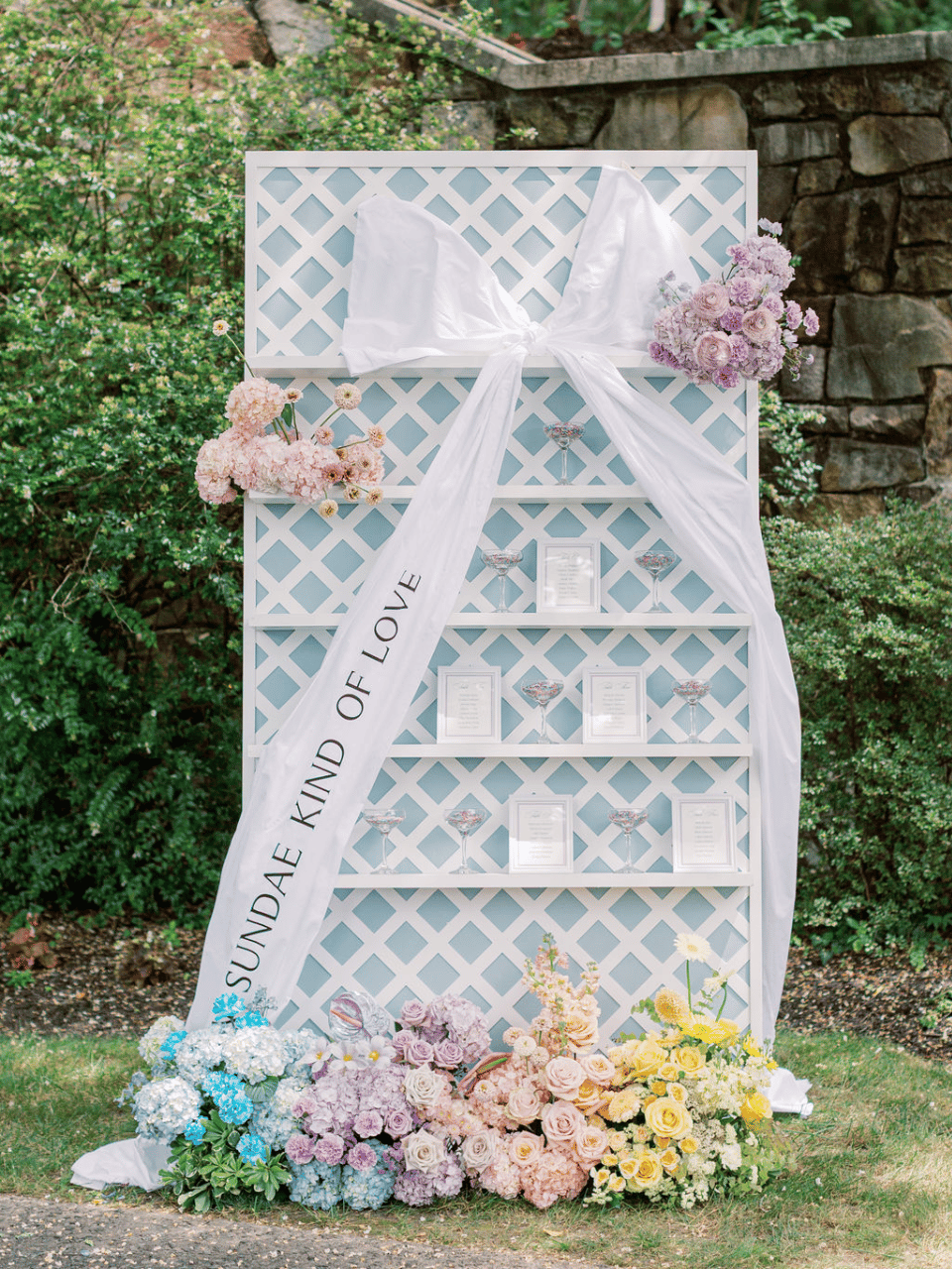 A Romantic Summer Styled Shoot at Strong Mansion
