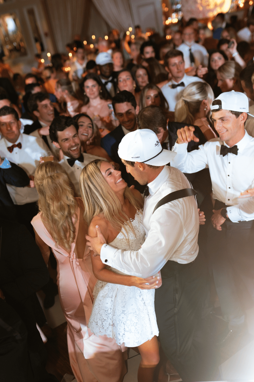 Hannah Swinney & Will Swinney's wedding-image-38