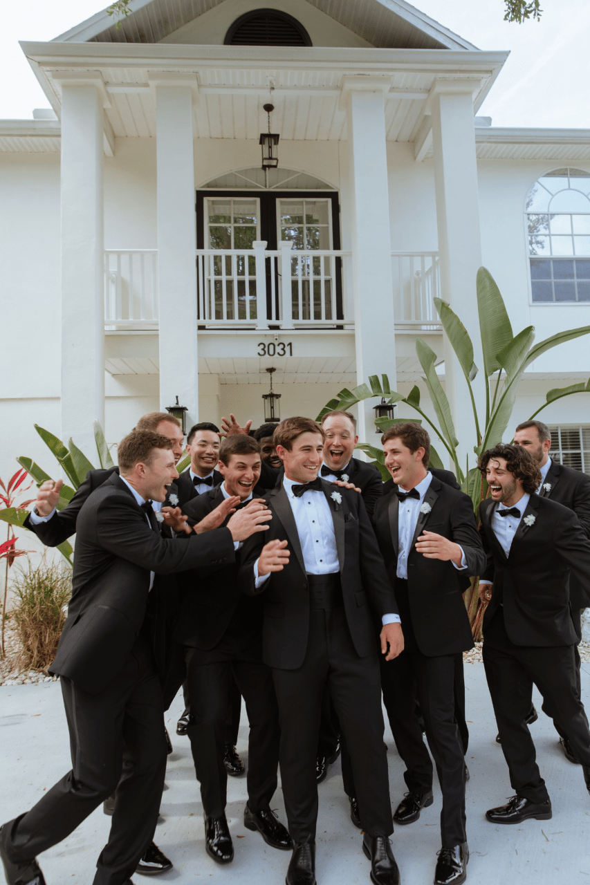 Hannah Swinney & Will Swinney's wedding-image-11