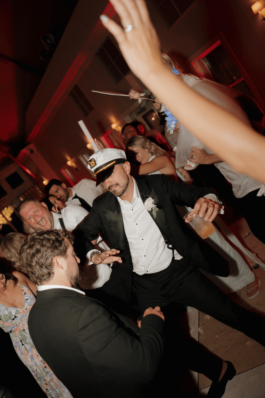 Madeline Maniscalco & Tyler Maniscalco's wedding-image-14