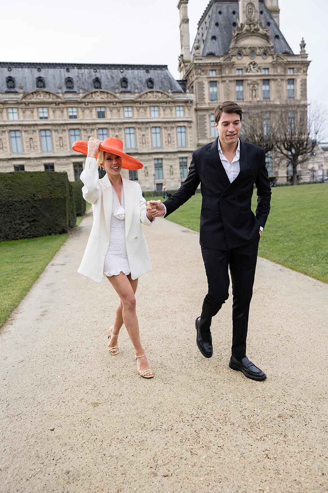 A Romantic Winter Editorial in Pairs, France 17